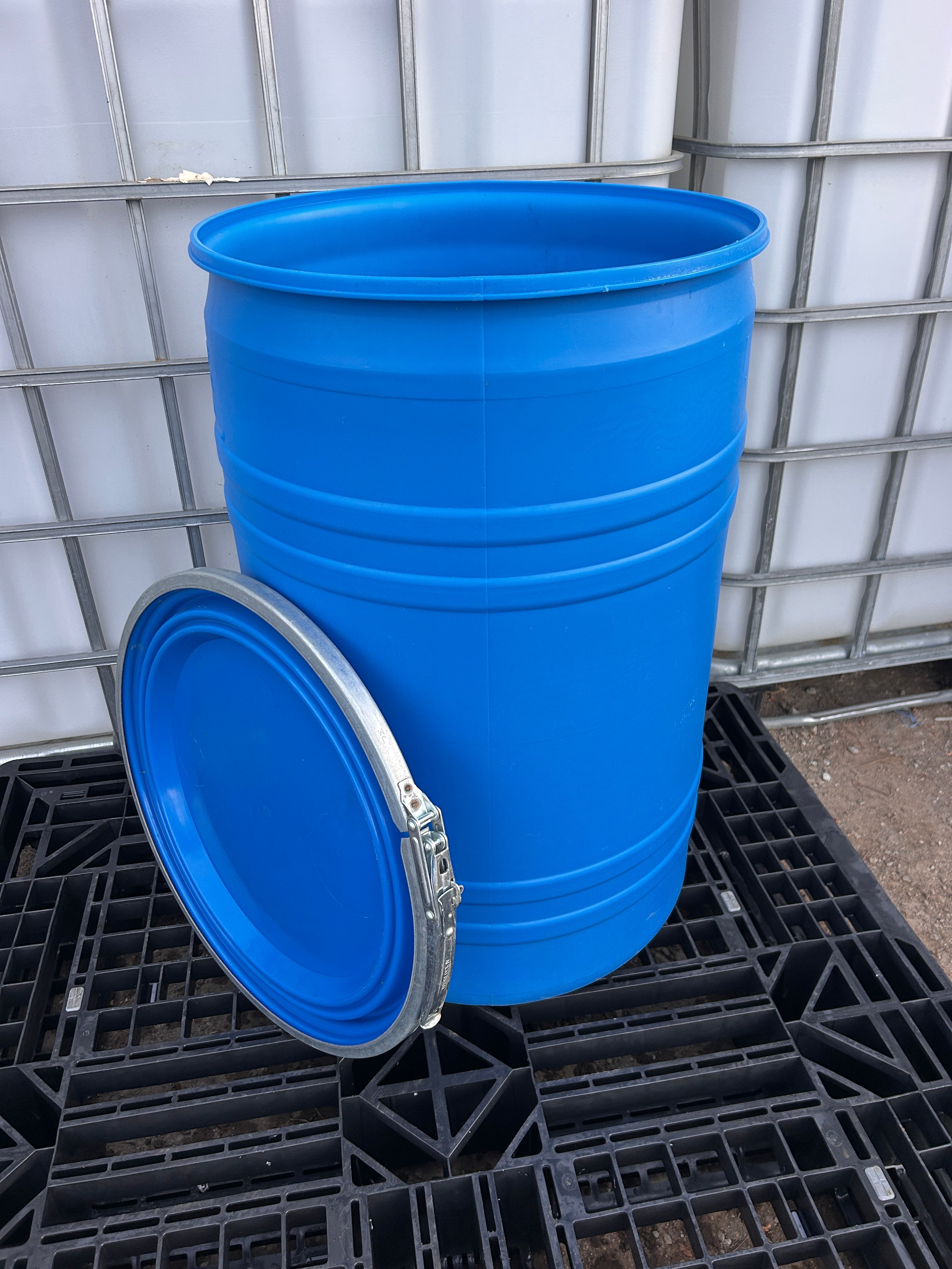 30 Gallon Plastic Removable Top Snap Ring Barrel - Aqua Containers
