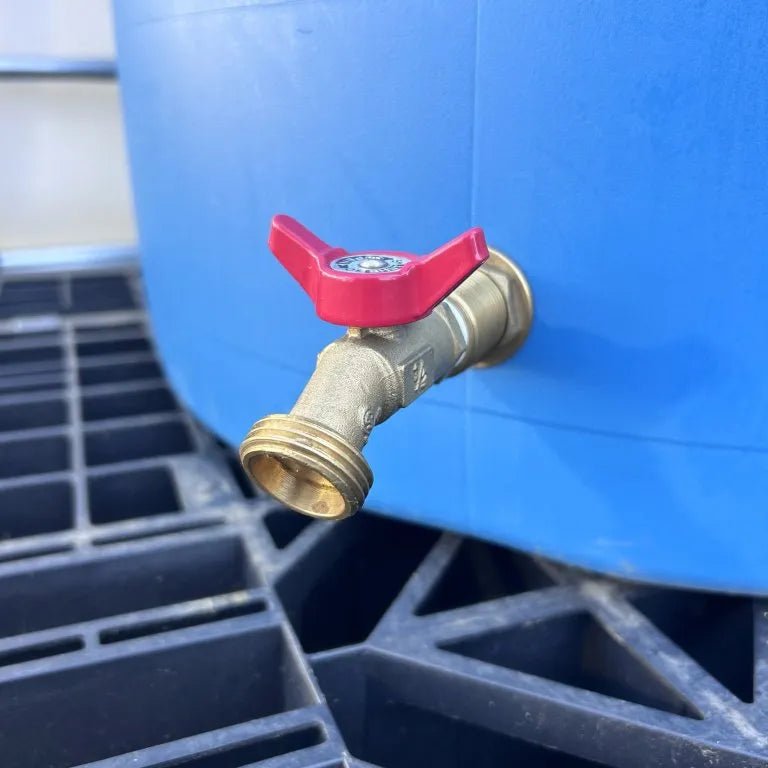 55 Gallon Rain Barrel (Closed Top) - aquacontainers