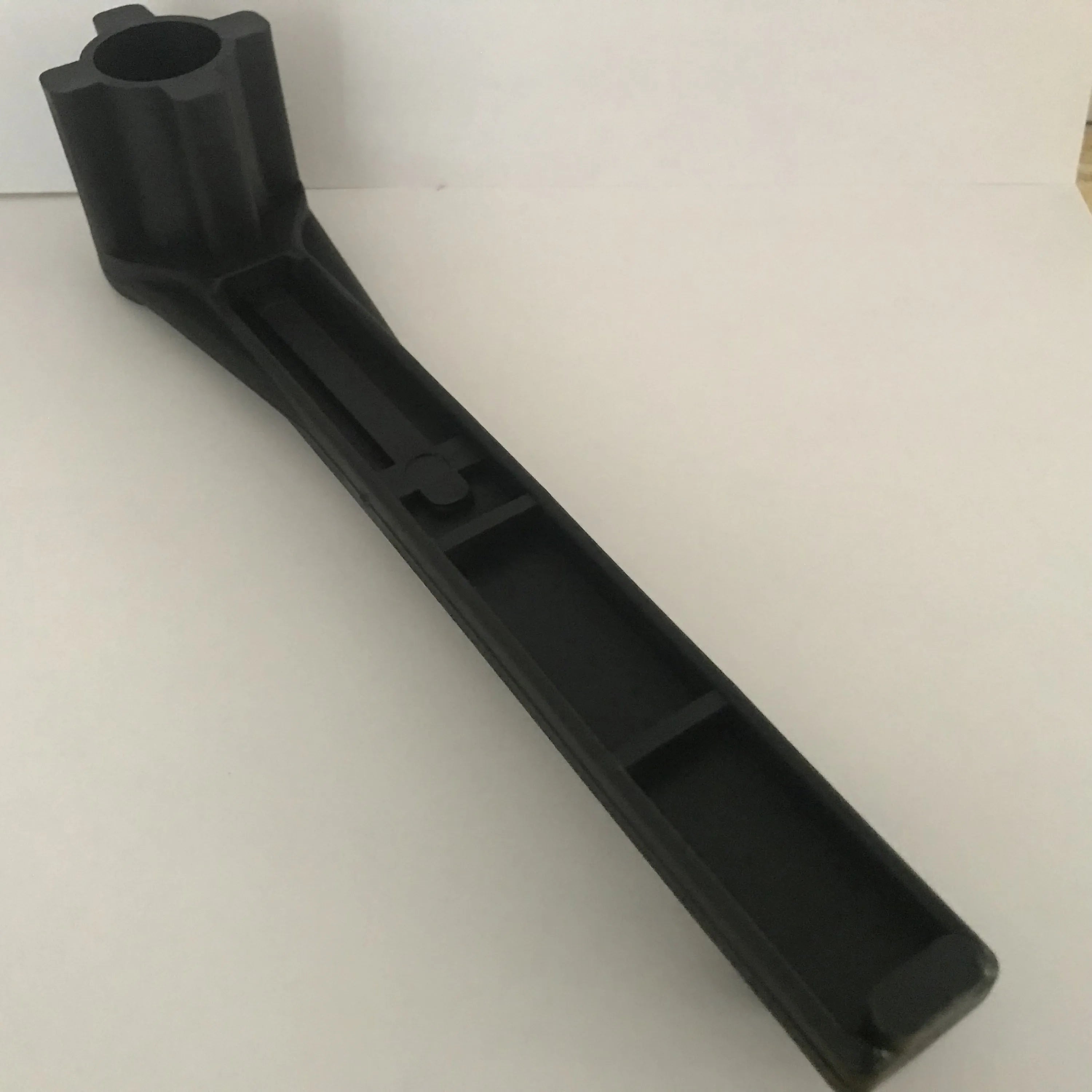 Bung wrench for plastic barrels - aquacontainers
